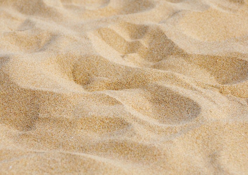 Did you know sand reaches up to 50 degrees!? - MamaMag